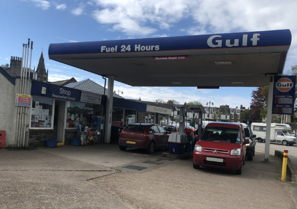 Front view of Crosbie & Bateman garage - MOT and Servicing Kirkcudbright